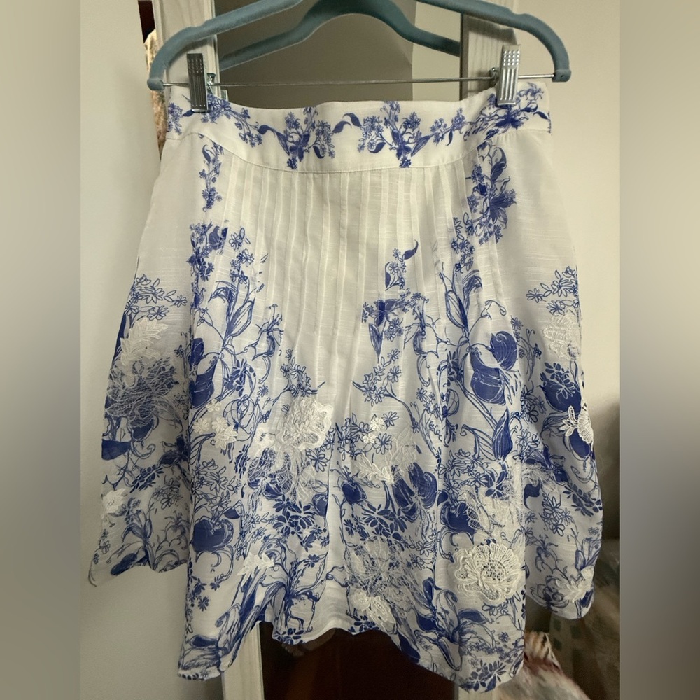 Anthropologie Rana Gill Floral Blue and White Women's Skirt. New with tags